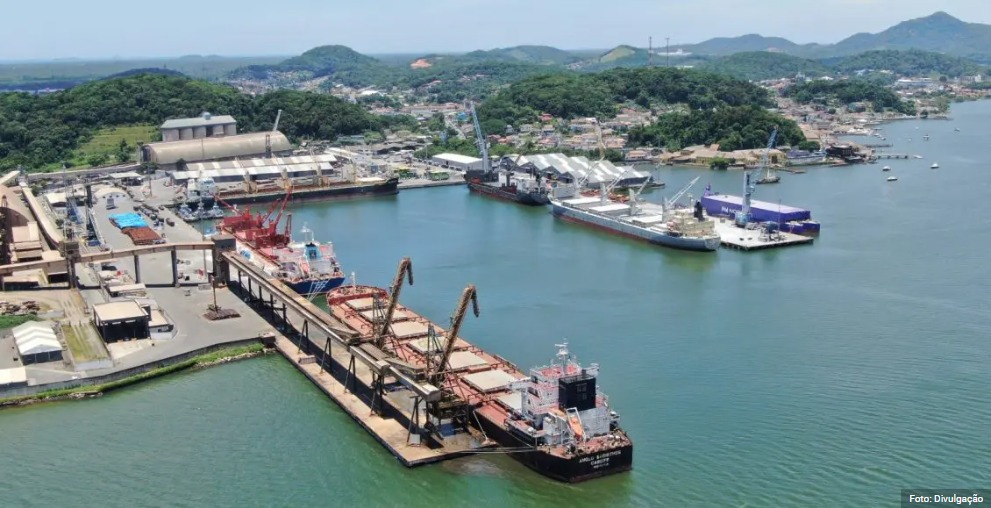 Com problemas nas rodovias do Paraná exportadores mudam rota para SC